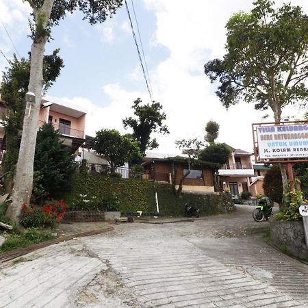 Villa Keluarga Bre Batunanggar Berastagi Luaran gambar